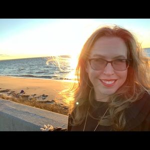 Meet your Posher, Jennifer